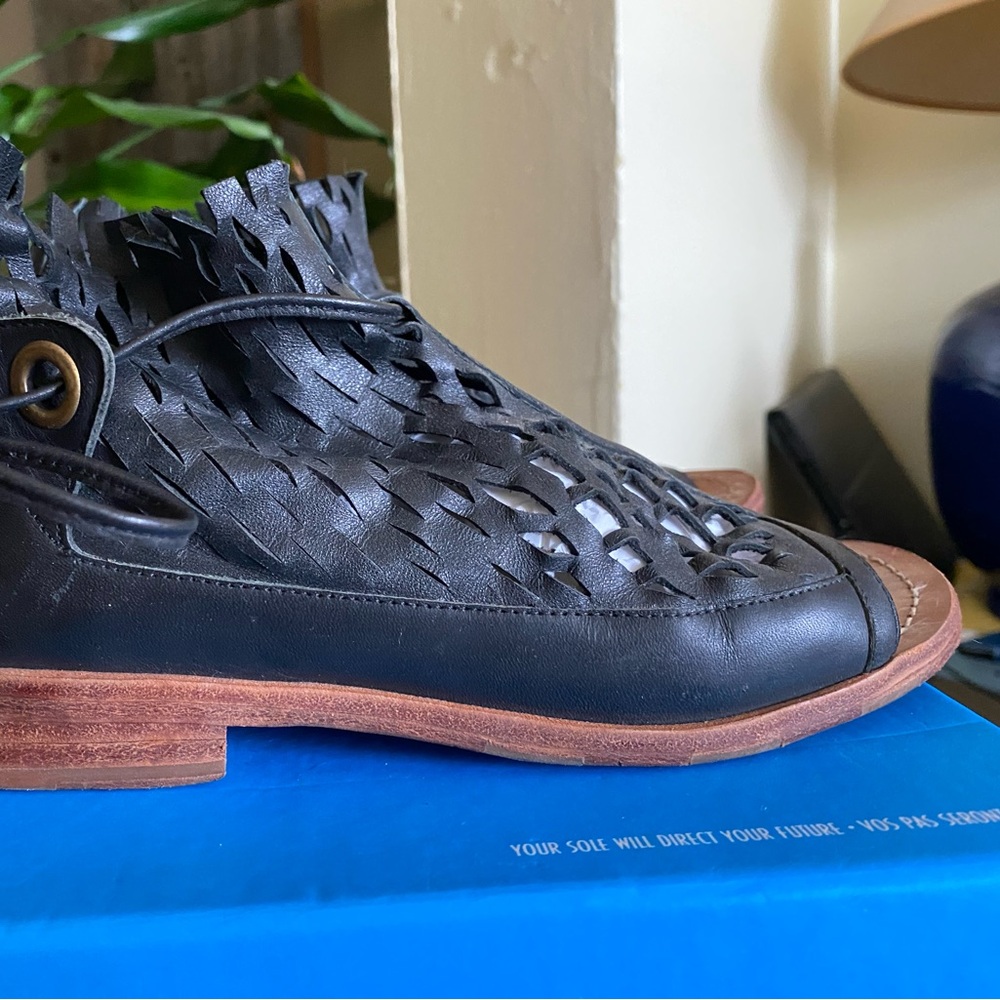 John Fluevog Rivers Acre bootie Sandals - Picture 5 of 6